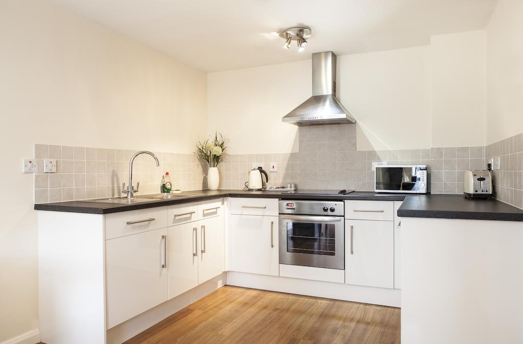 Ashchurch Cheltenham Plaza Apartments חדר תמונה