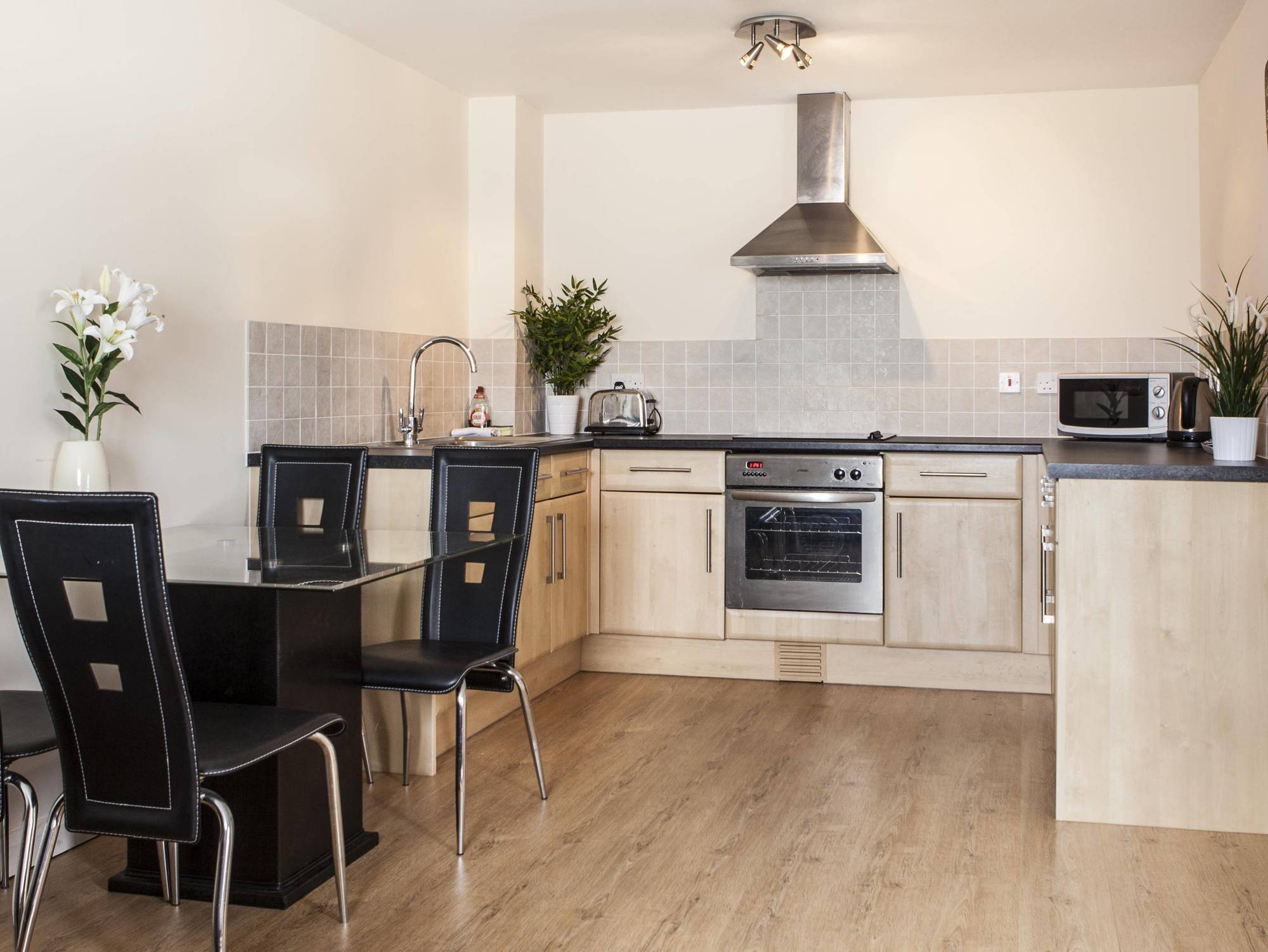 Ashchurch Cheltenham Plaza Apartments מראה חיצוני תמונה